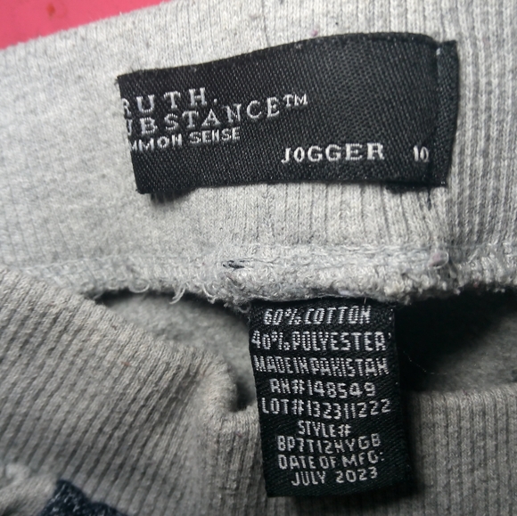 Two-Tone Hoodie and Jogger Set - Picture 8 of 10